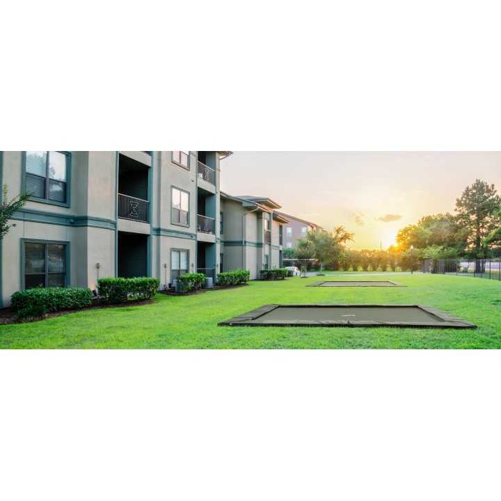 Trampoline enterré rectangulaire sans filet